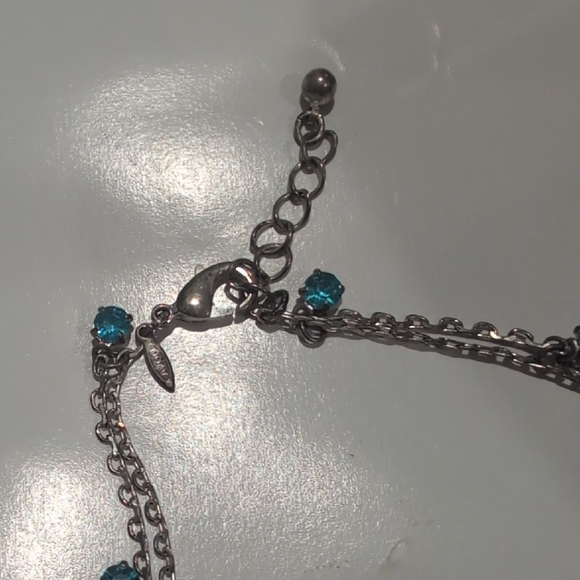 Avon Silver Bracelet with Turquoise Highlights - Picture 3 of 4